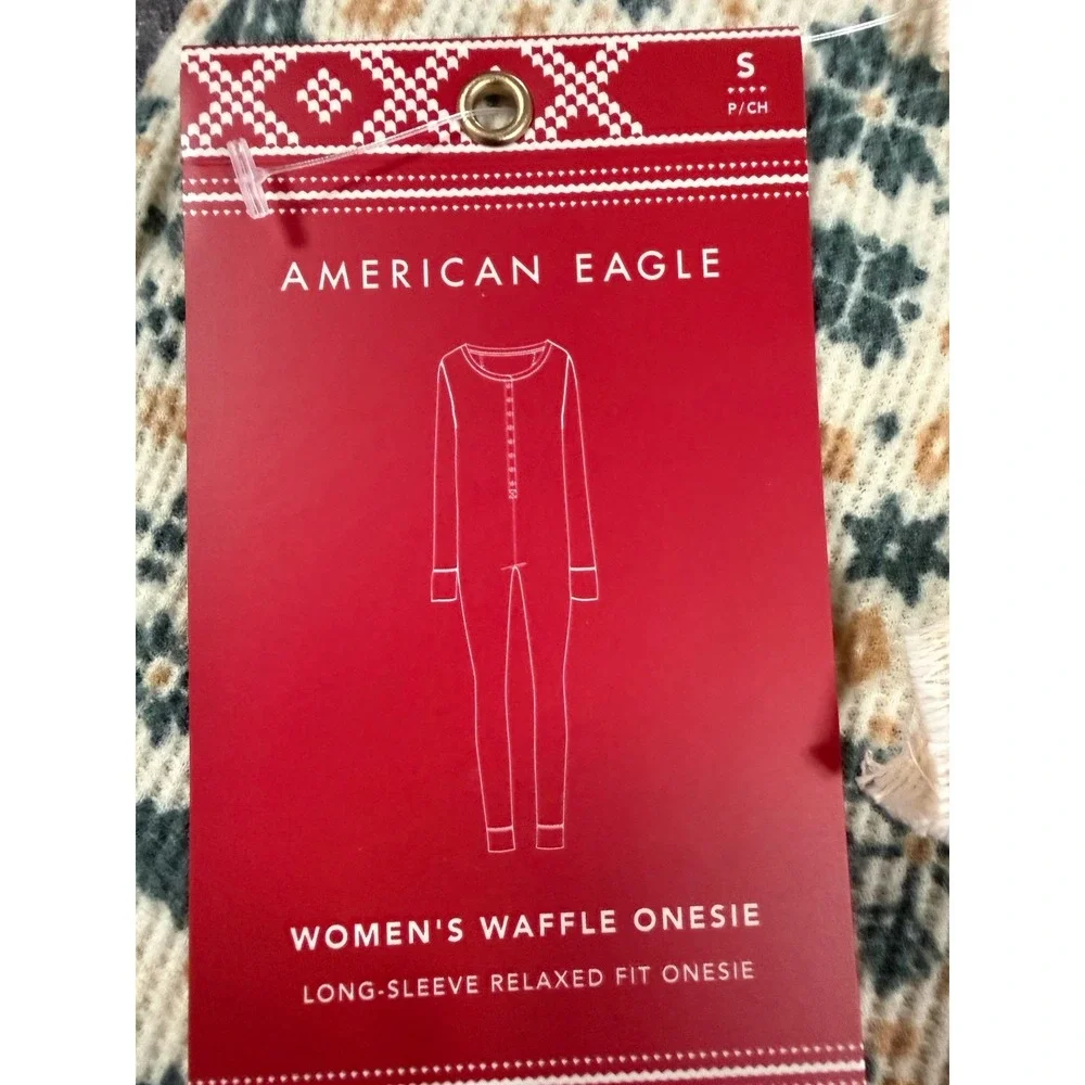 American Eagle Women's Size Small One Piece Thermal‎ Snowflake Ivory Pajamas NWT